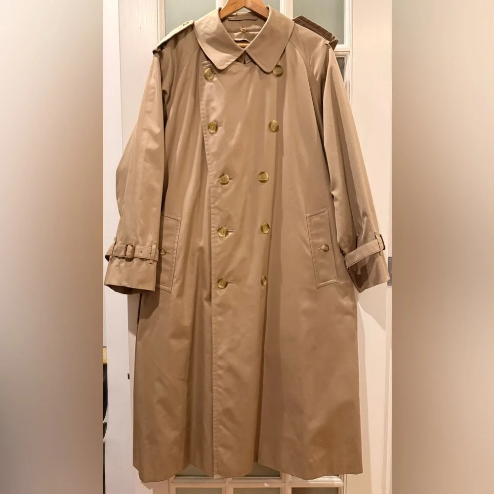 BURBERRY Trench Coat